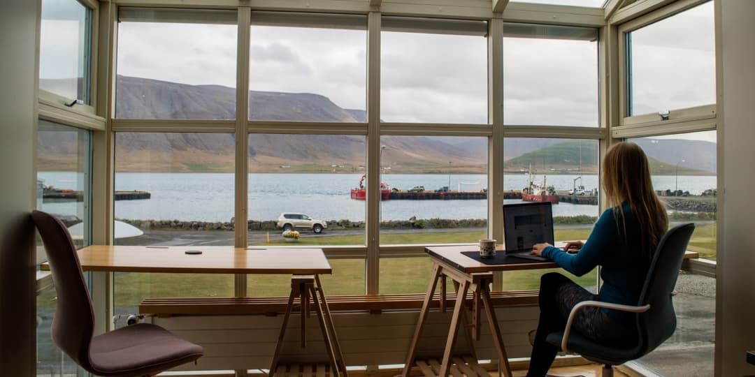 Remote work vs office work